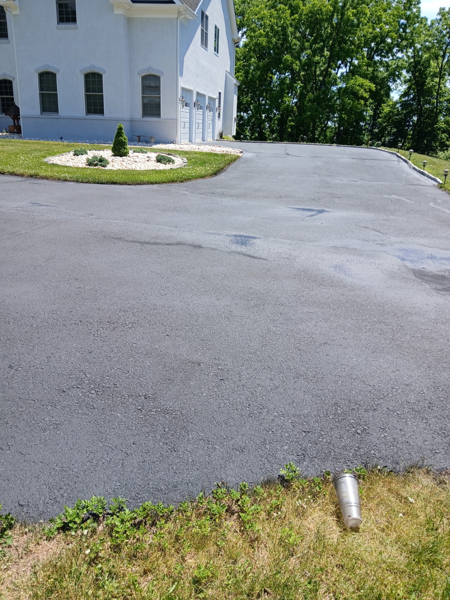 Three-Car Estate Driveway